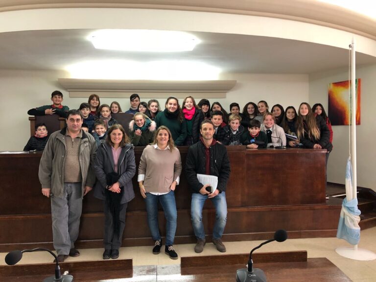 Alumnos del Inmaculada Concepción visitaron el HCD